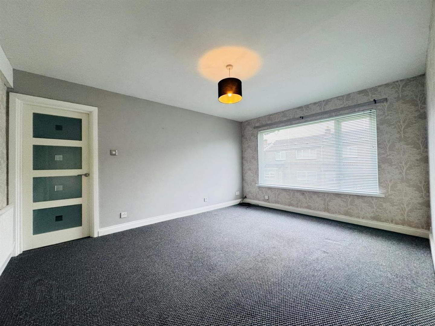 95 Bleach Green Avenue 2 of 9