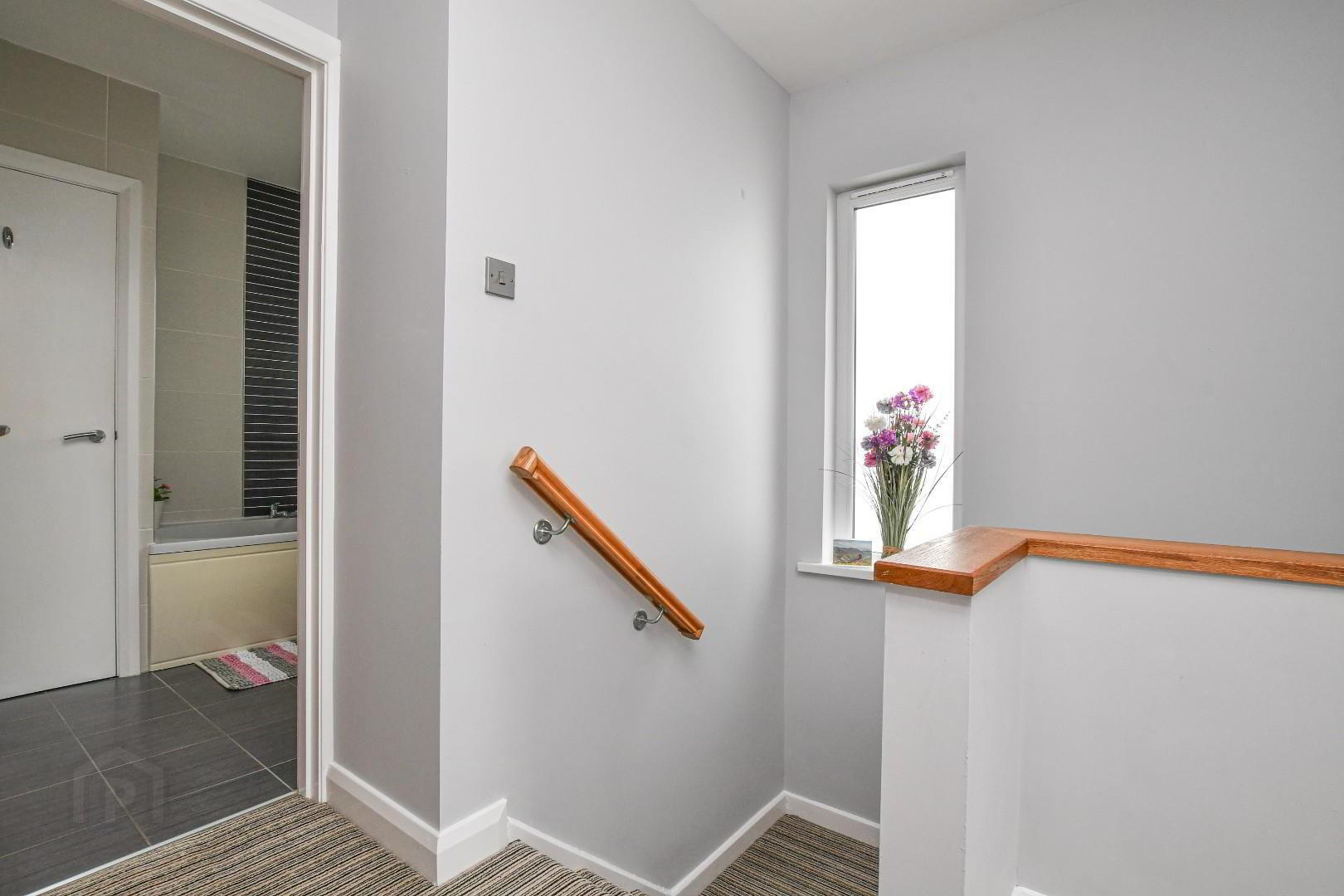 28 Coronation Crescent 13 of 29