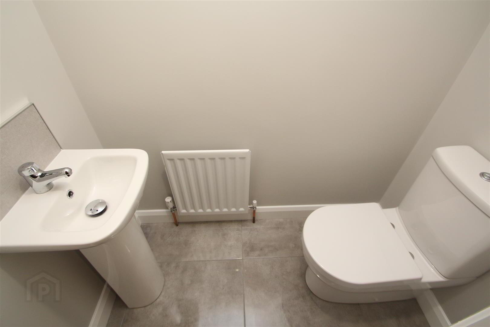 22 Weavers Court 7 of 13