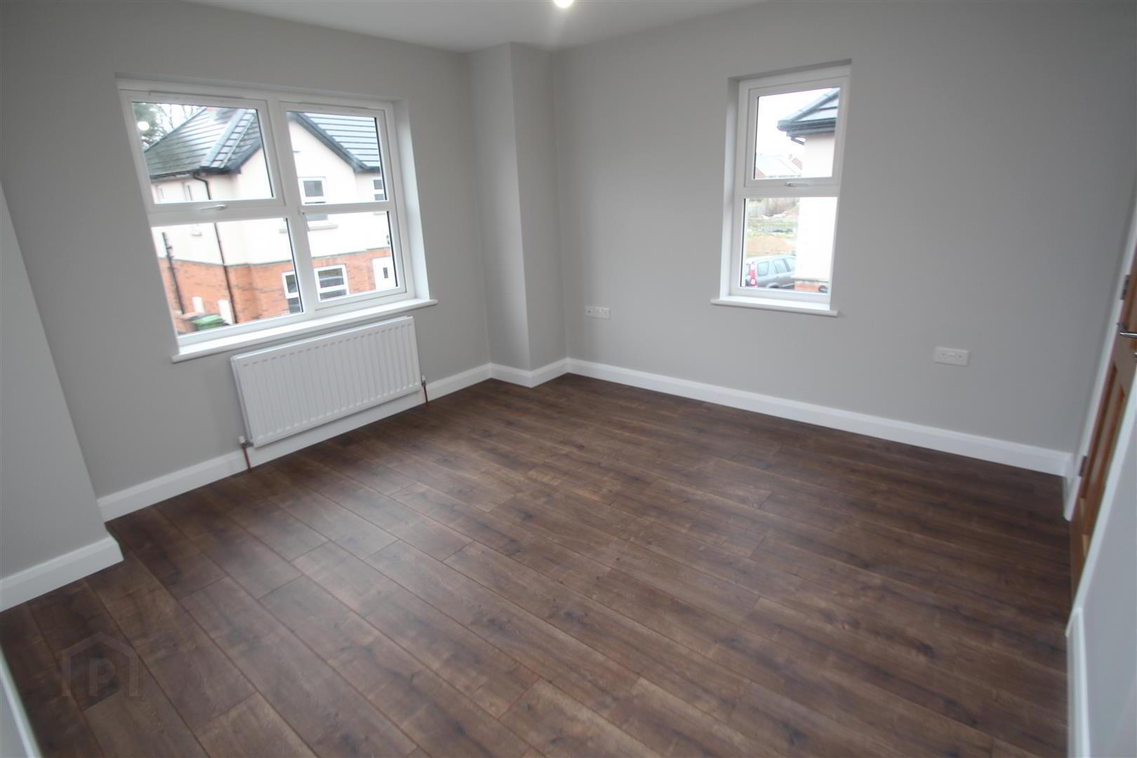 22 Weavers Court 8 of 13