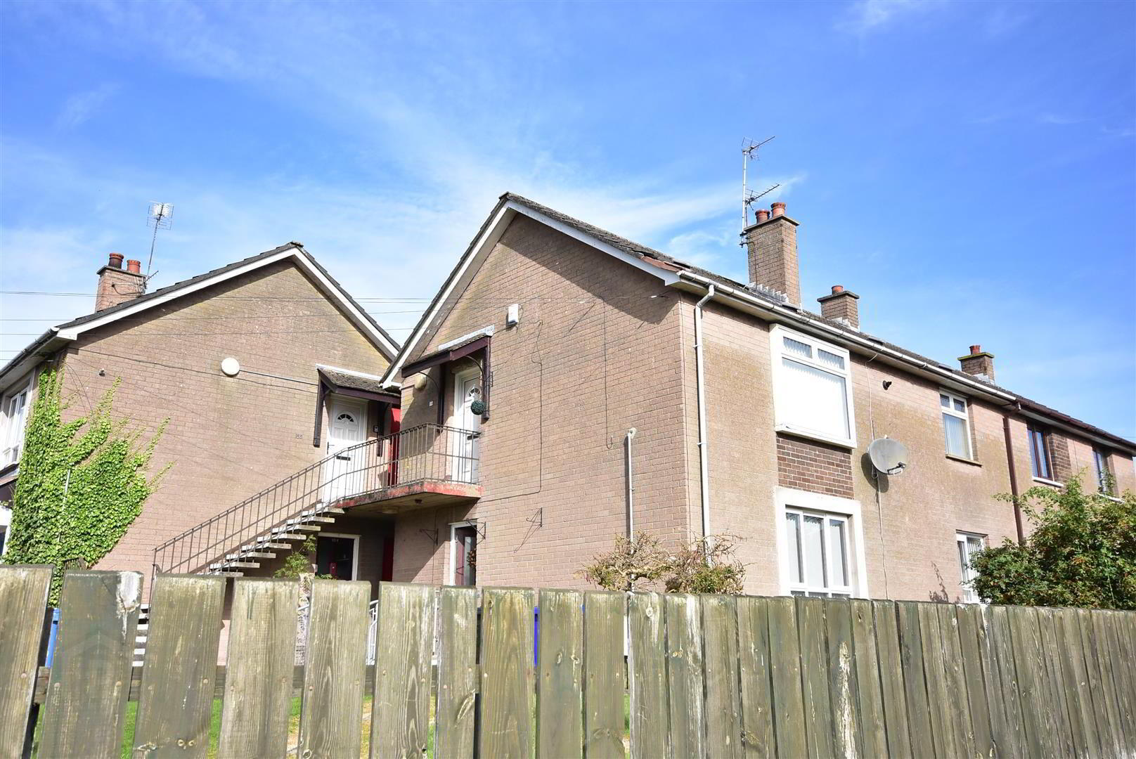 17b Greenpark Drive 1 of 21