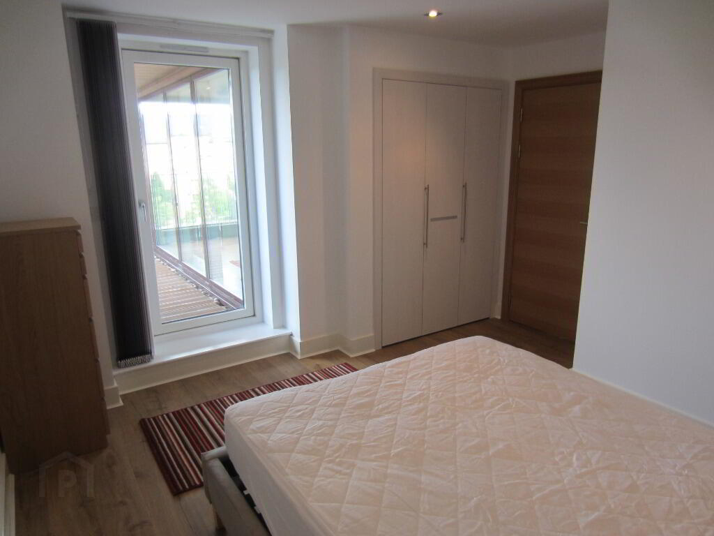 1 McEwan Square 9 of 11