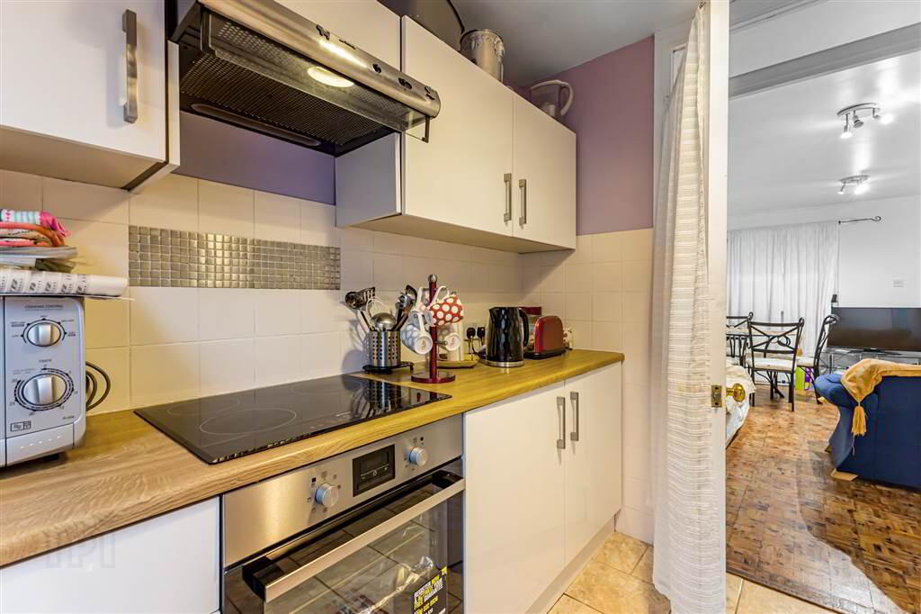 8 Ashburne Place 7 of 16