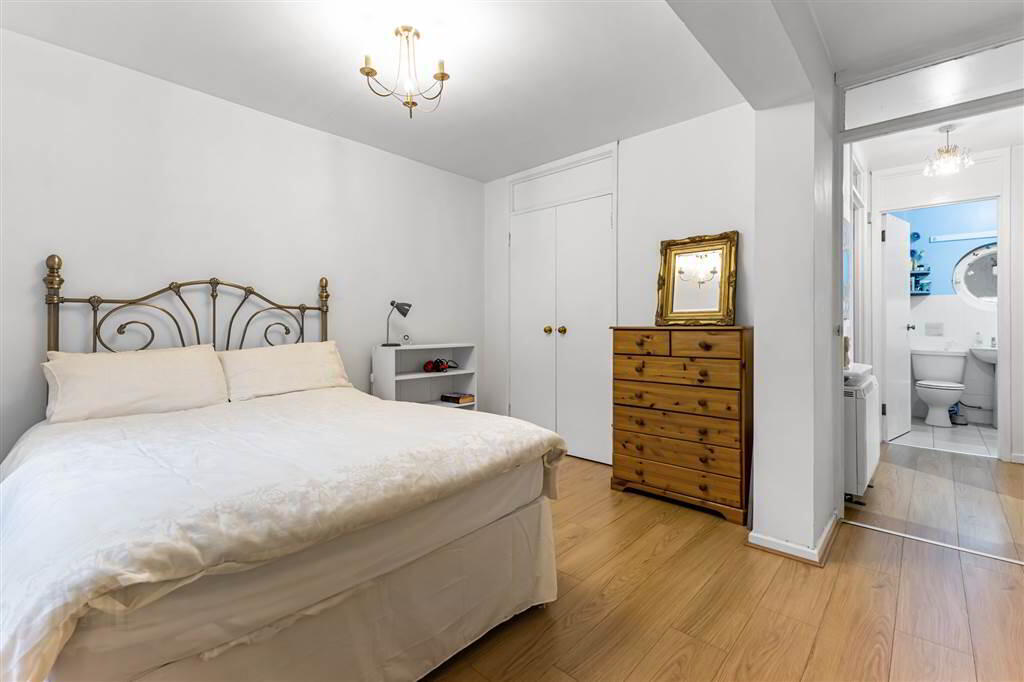 8 Ashburne Place 10 of 16