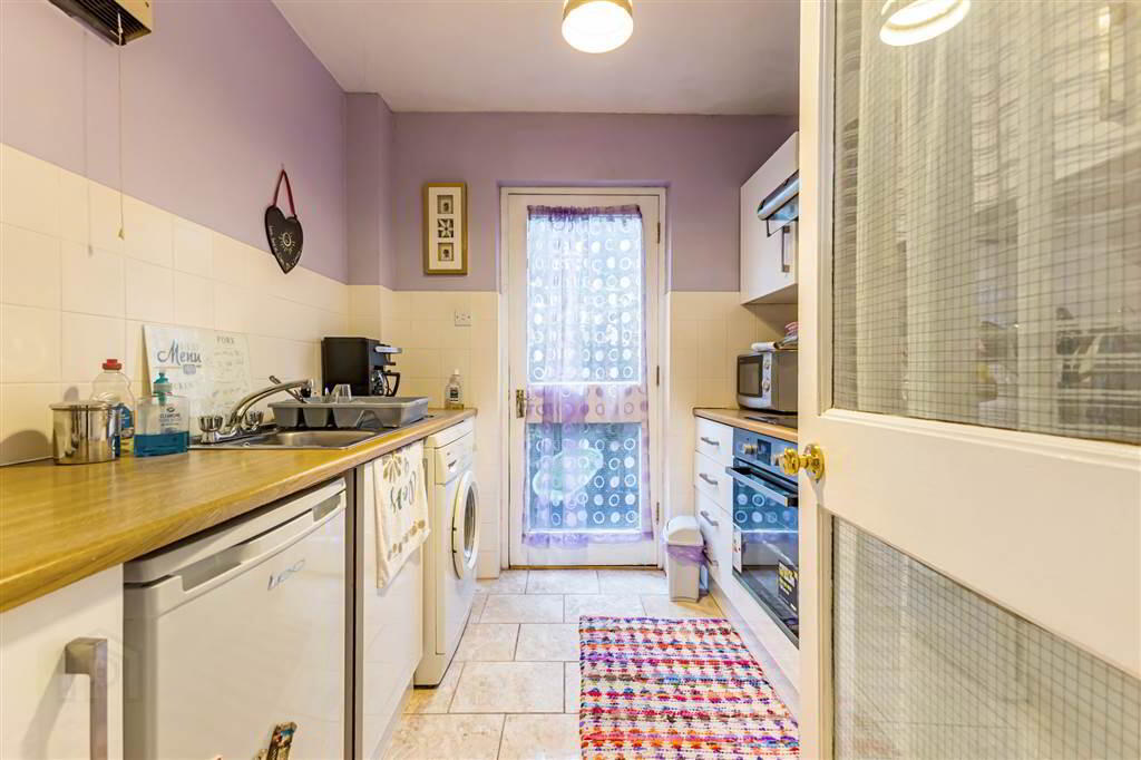8 Ashburne Place 6 of 16