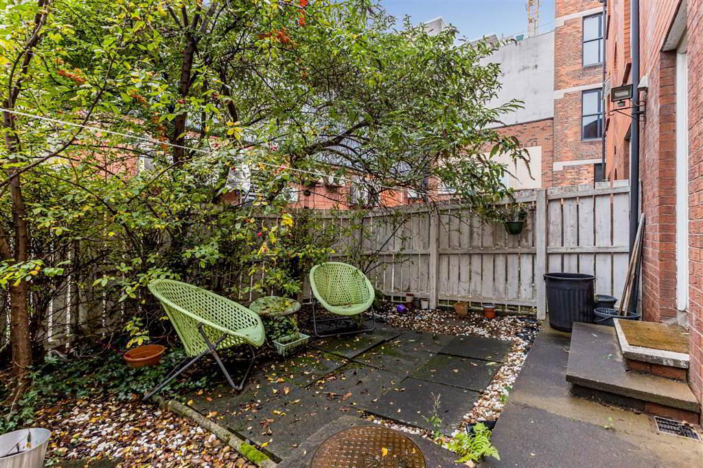8 Ashburne Place 14 of 16