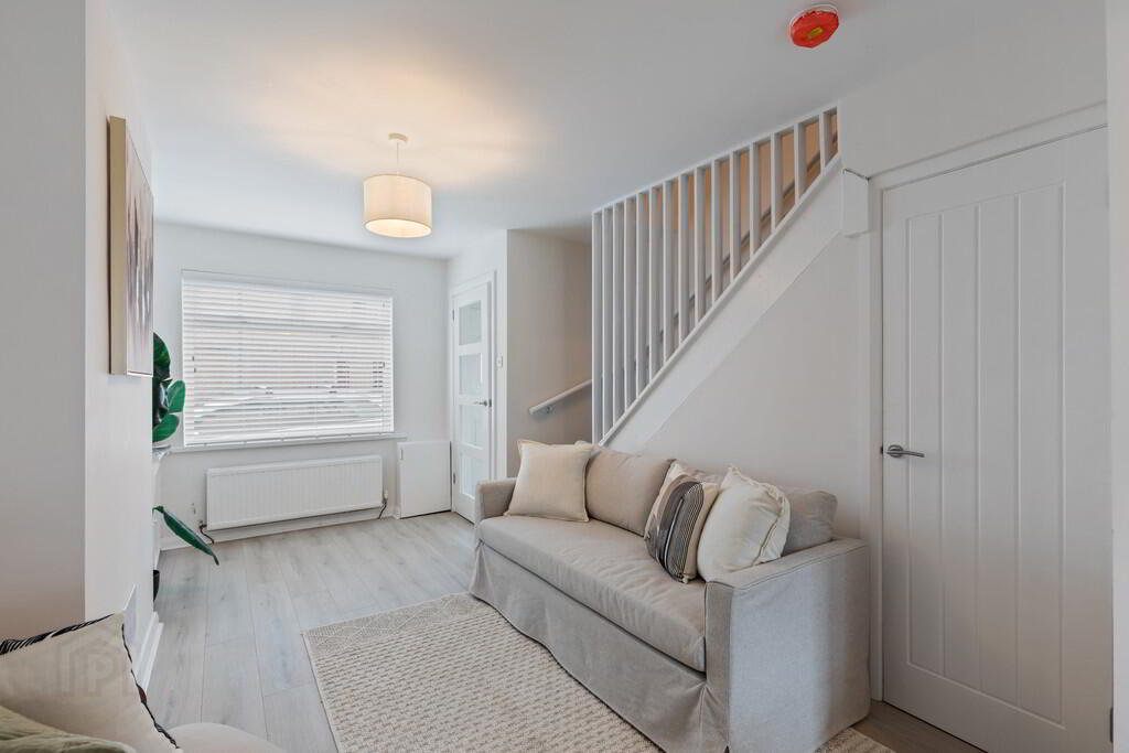 2 Heatherbell Street 4 of 20
