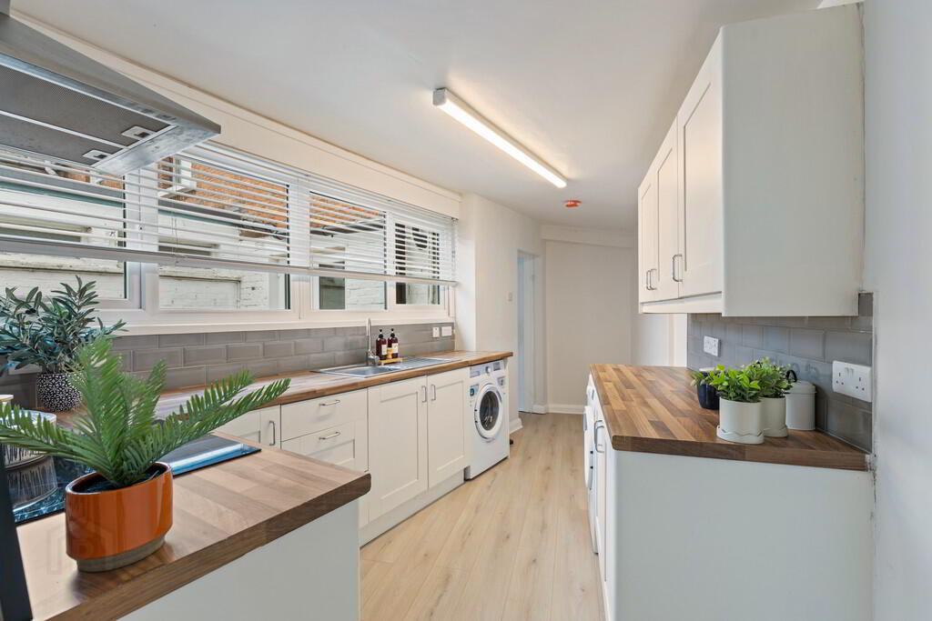 2 Heatherbell Street 8 of 20