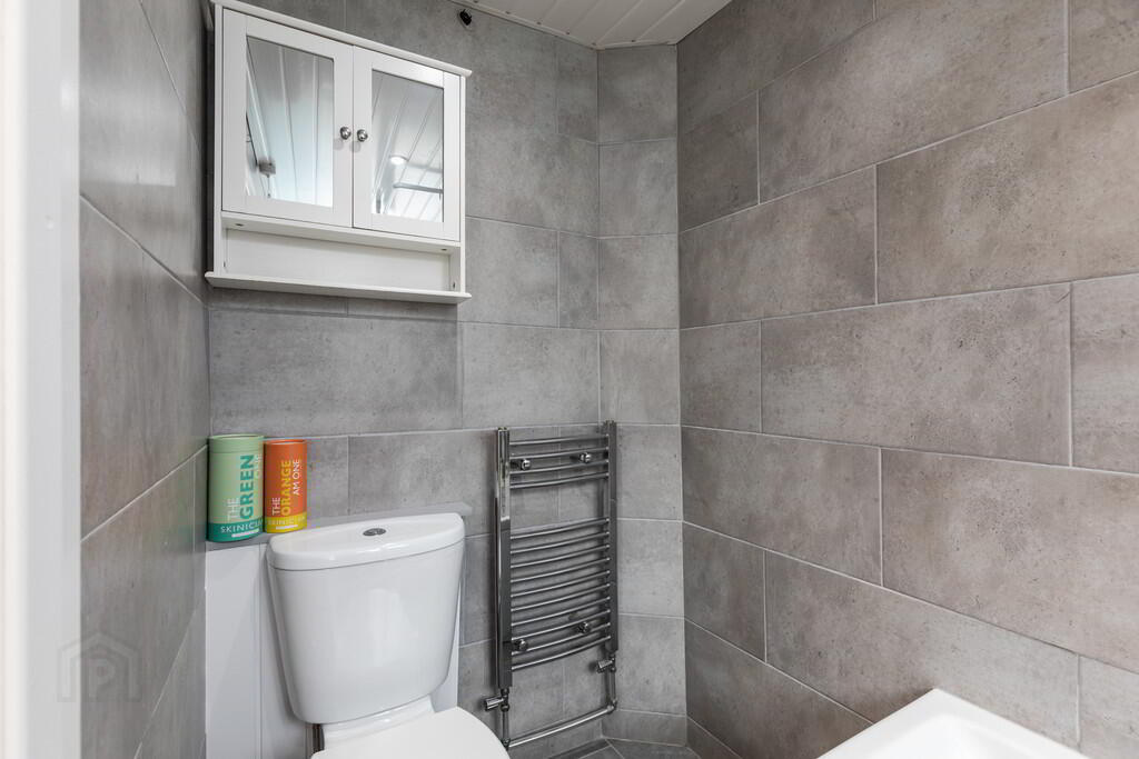 2 Heatherbell Street 11 of 20