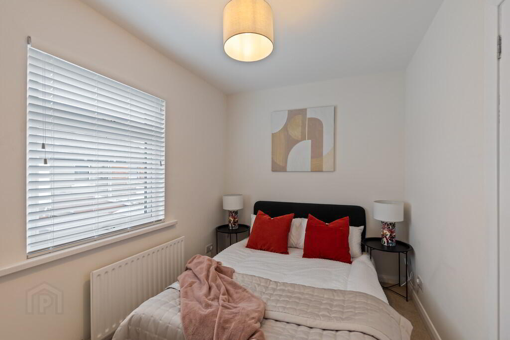 2 Heatherbell Street 16 of 20