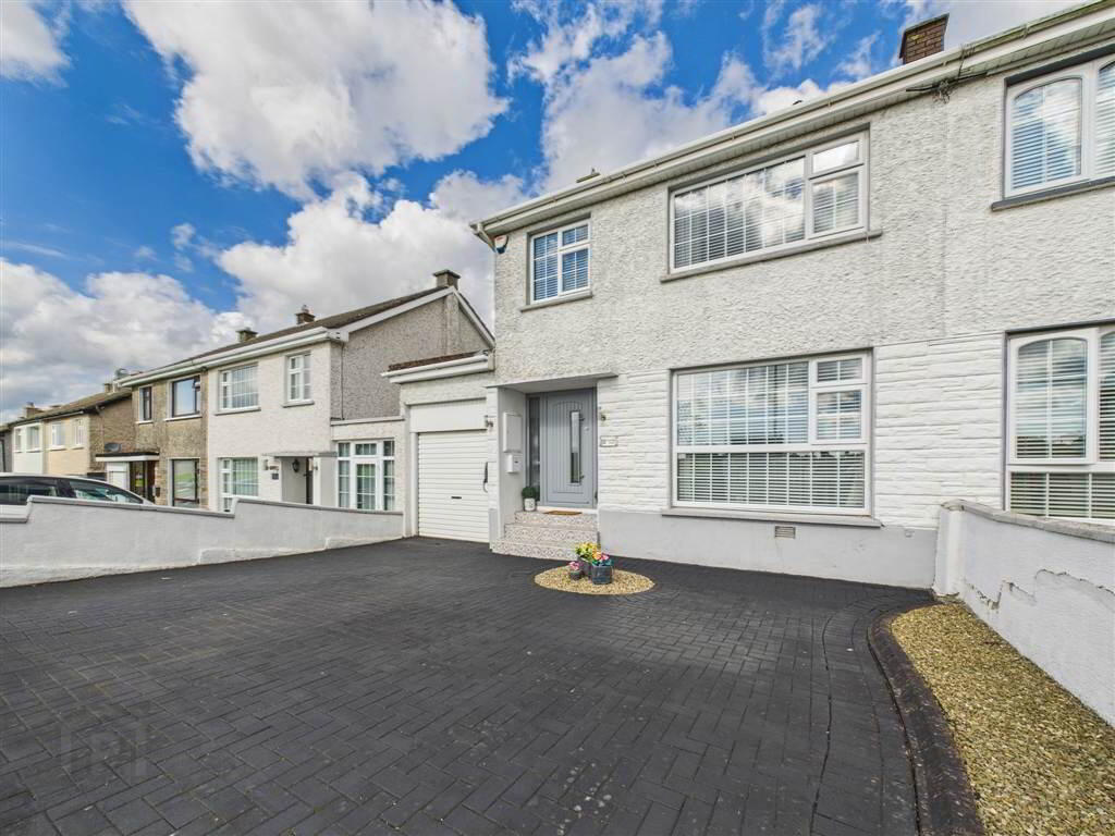 10 Avondale Drive 2 of 11