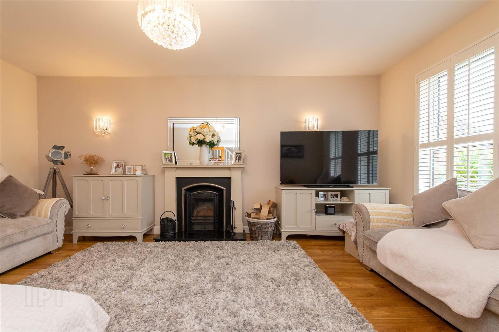 6 Demesne Crescent 5 of 38