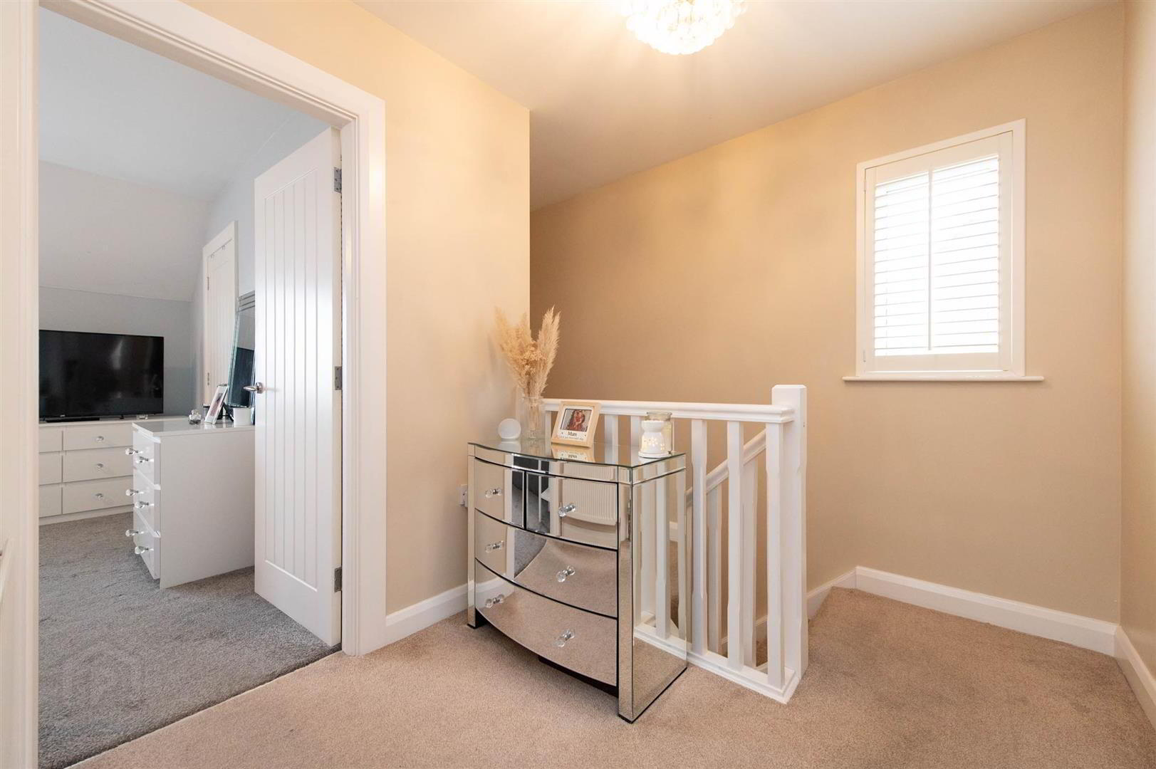 6 Demesne Crescent 16 of 38