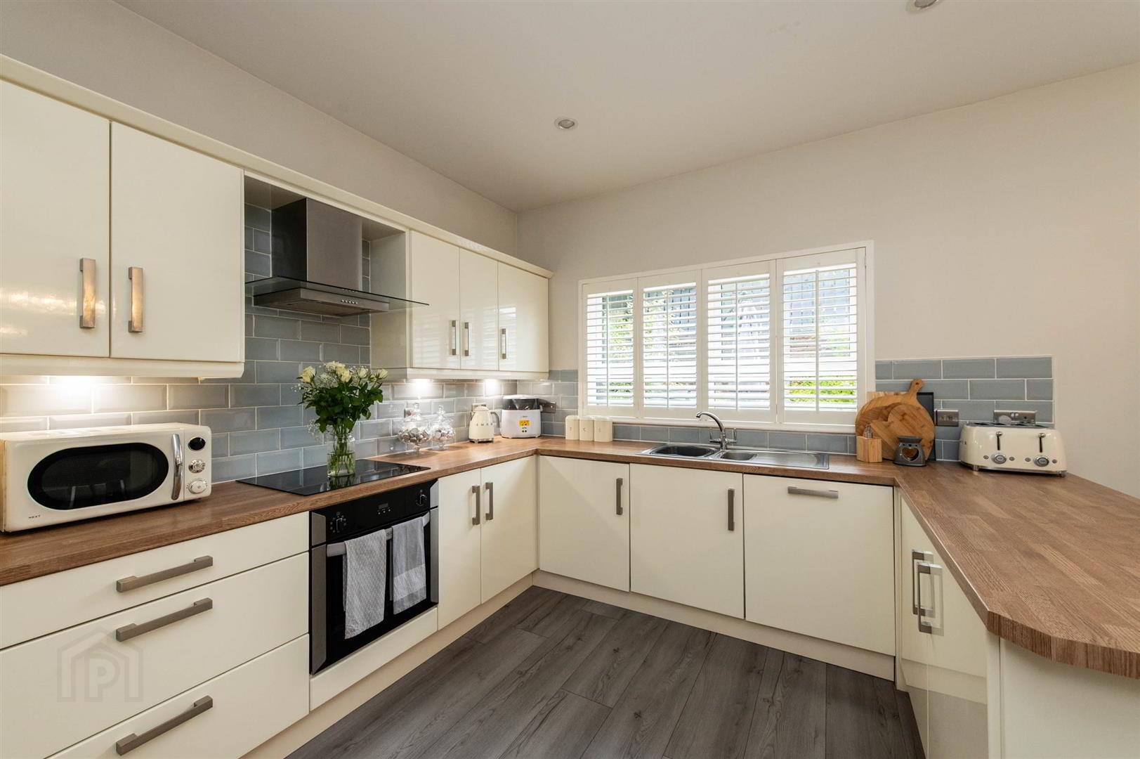 6 Demesne Crescent 10 of 38