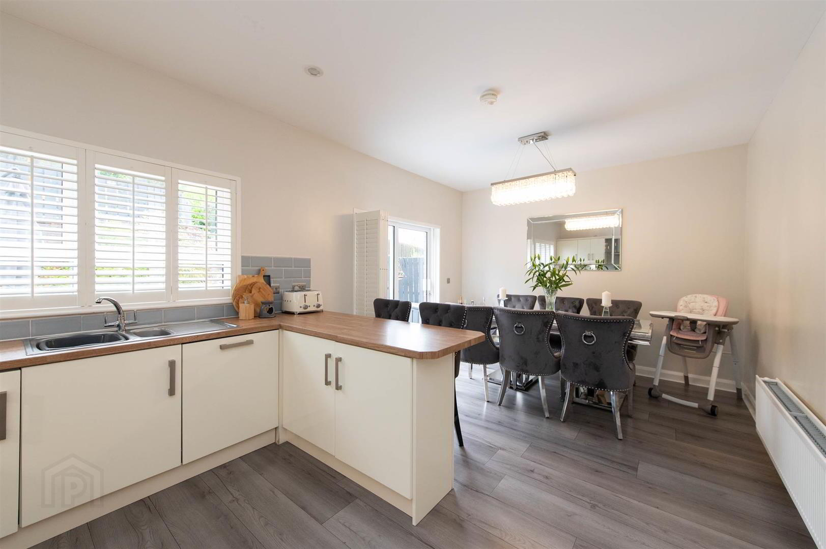 6 Demesne Crescent 13 of 38