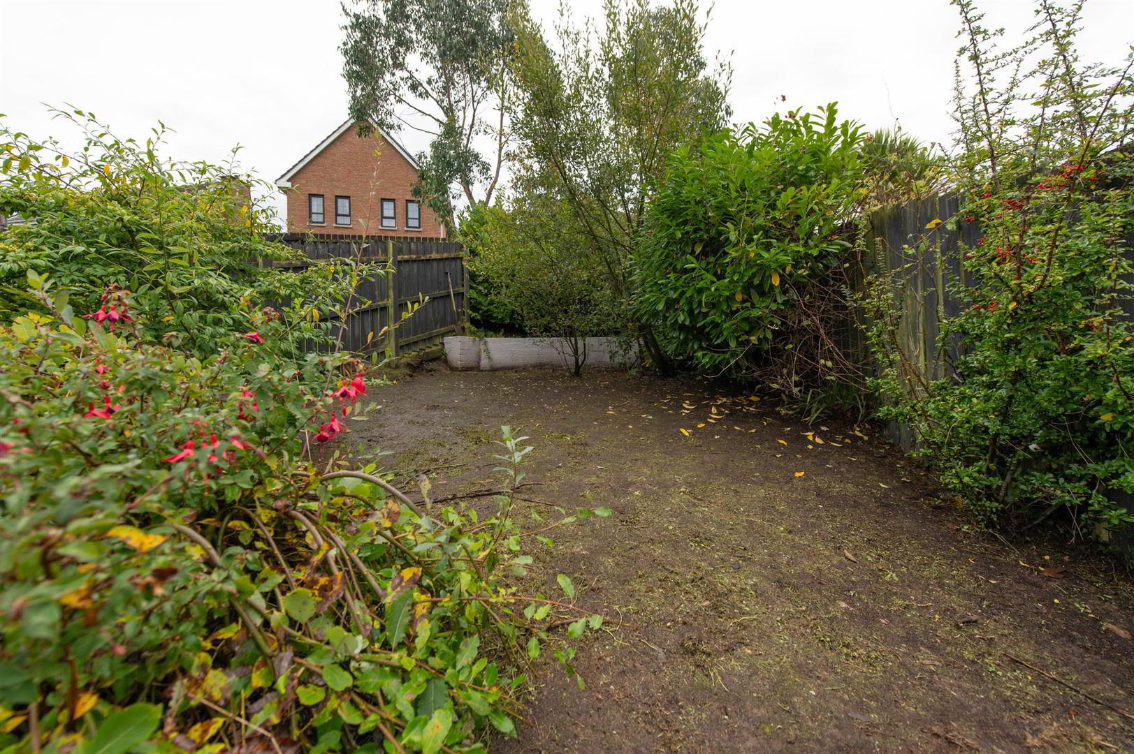 6 Demesne Crescent 34 of 38