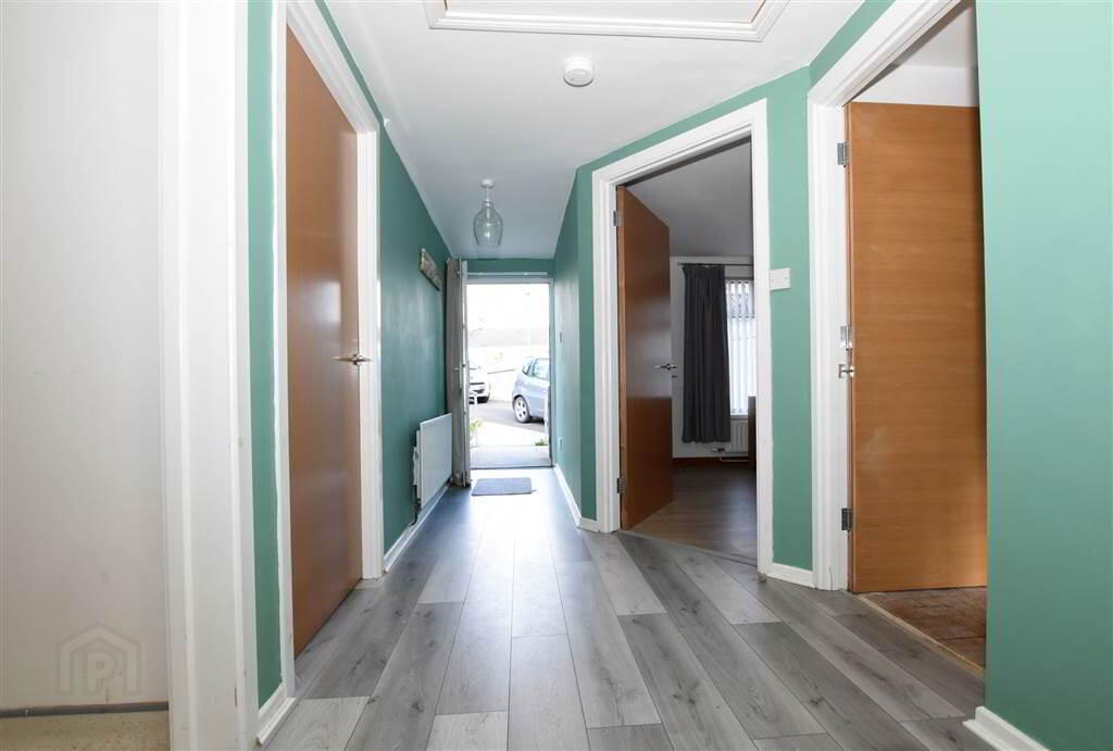7 Thornleigh Drive 3 of 18