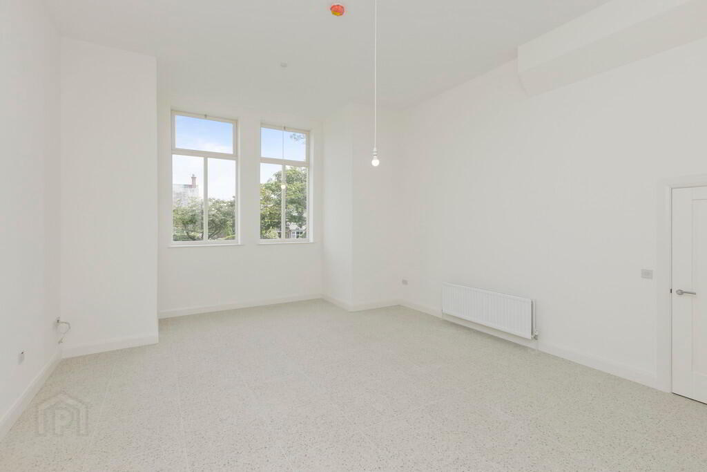 Apartment 3 35 College Green 3 of 14
