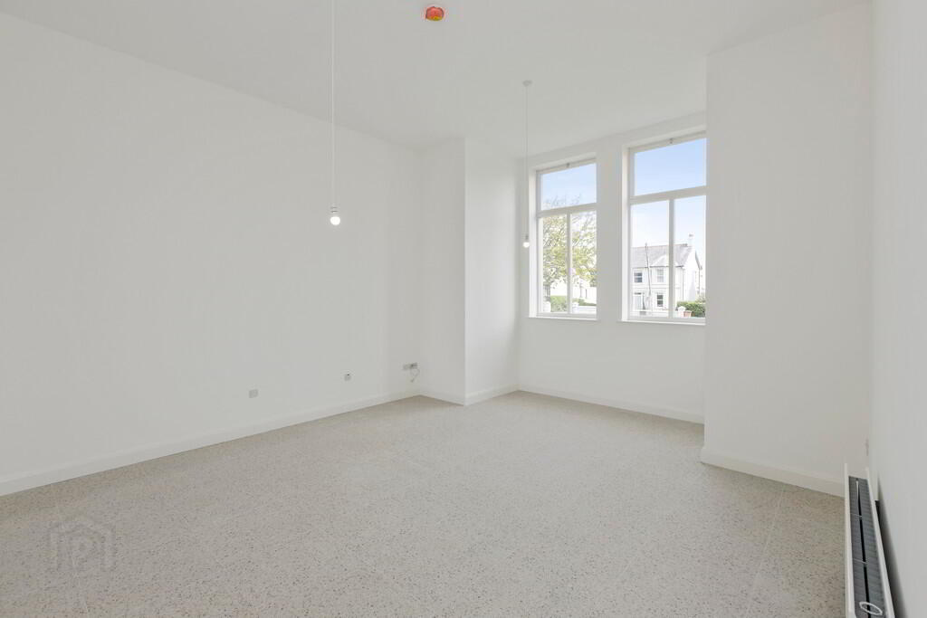 Apartment 3 35 College Green 2 of 14