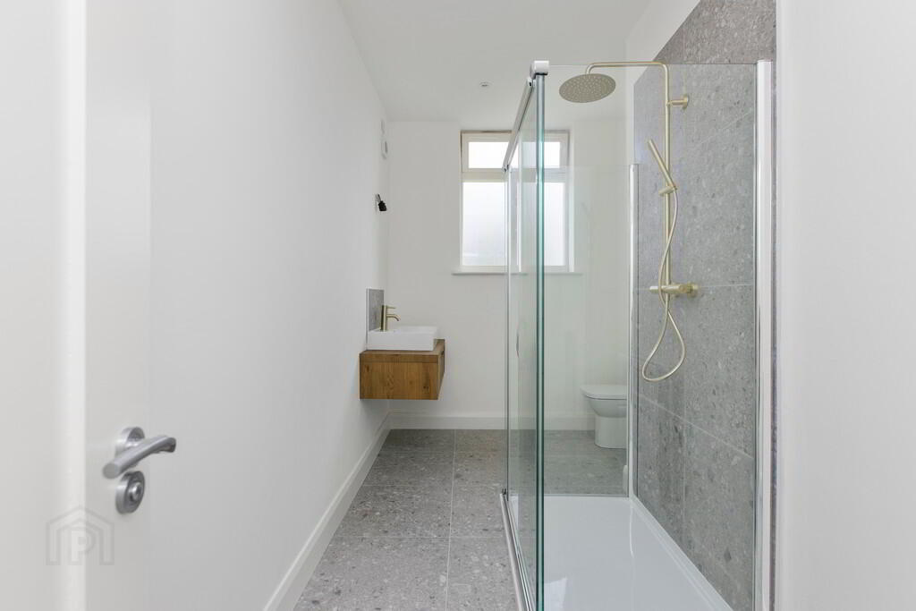 Apartment 3 35 College Green 10 of 14