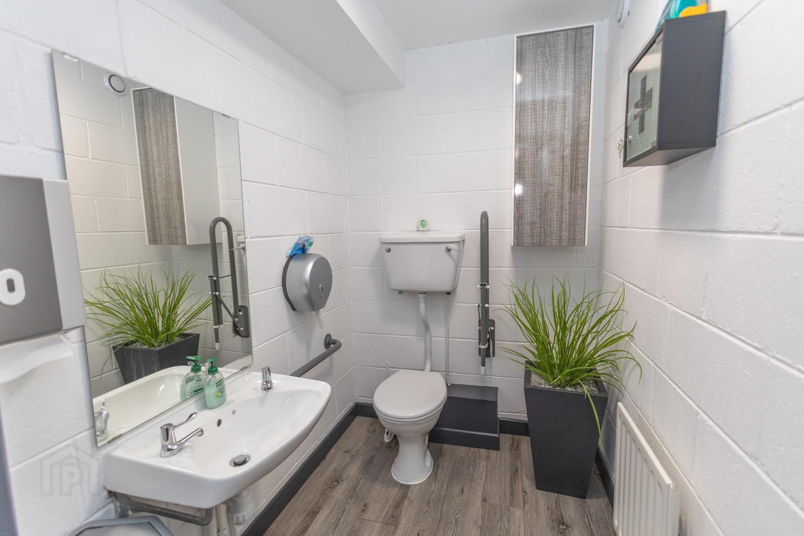 Unit 28, West View House 13 of 44