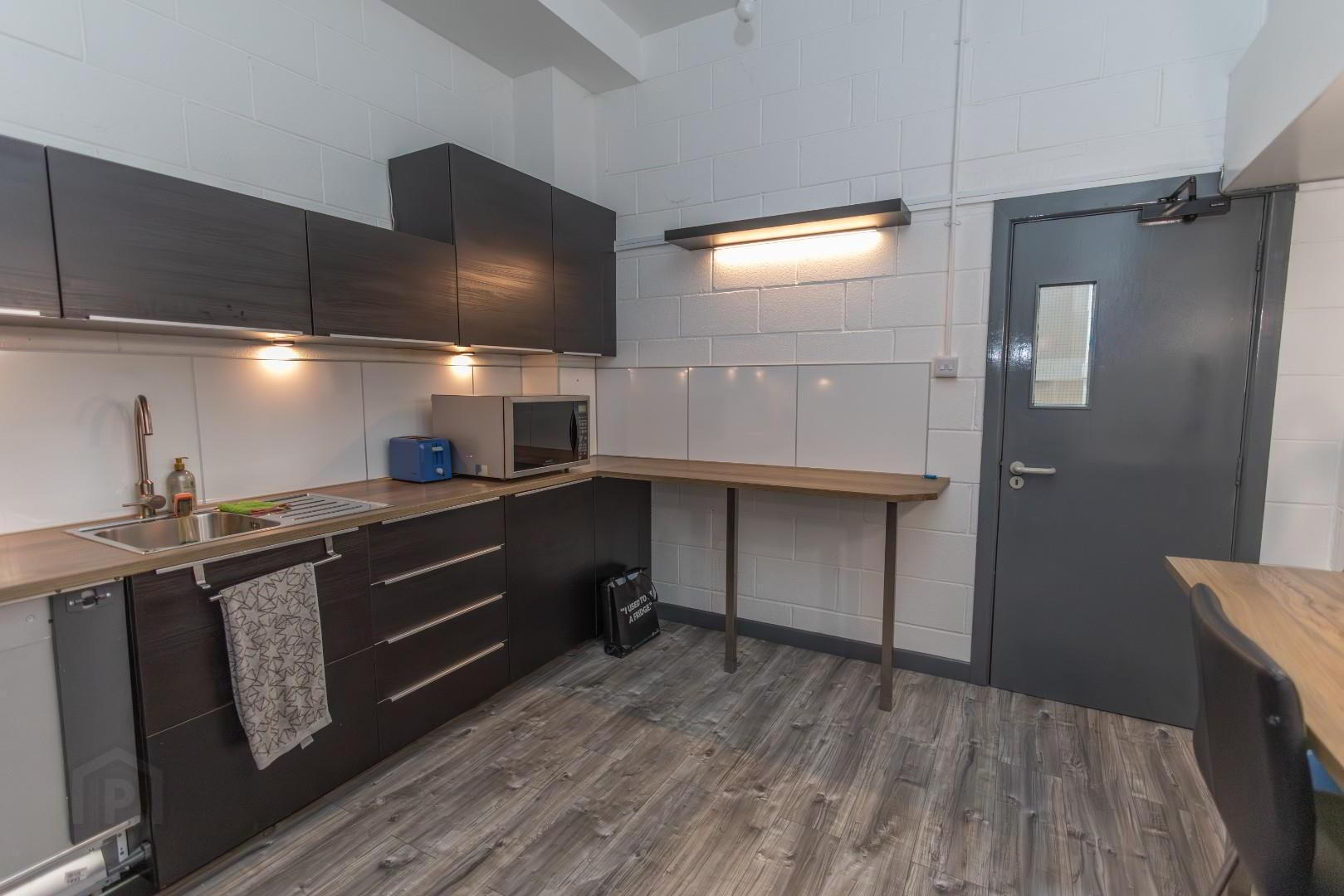 Unit 28, West View House 27 of 44