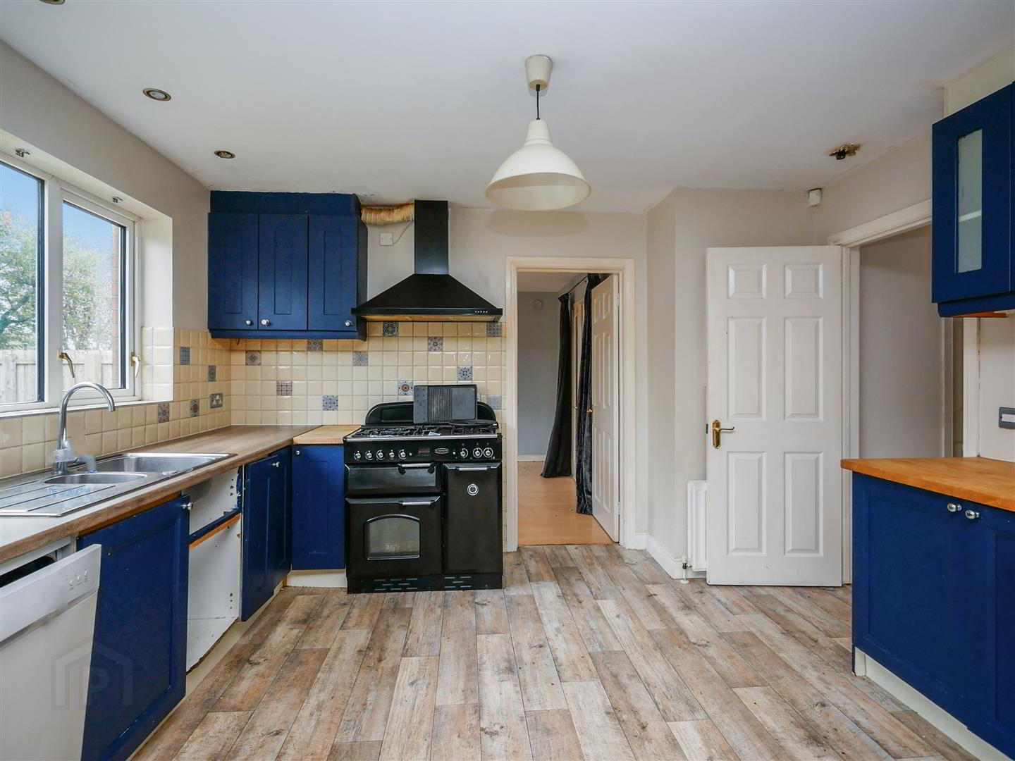 4 Baronscourt Lane 11 of 22