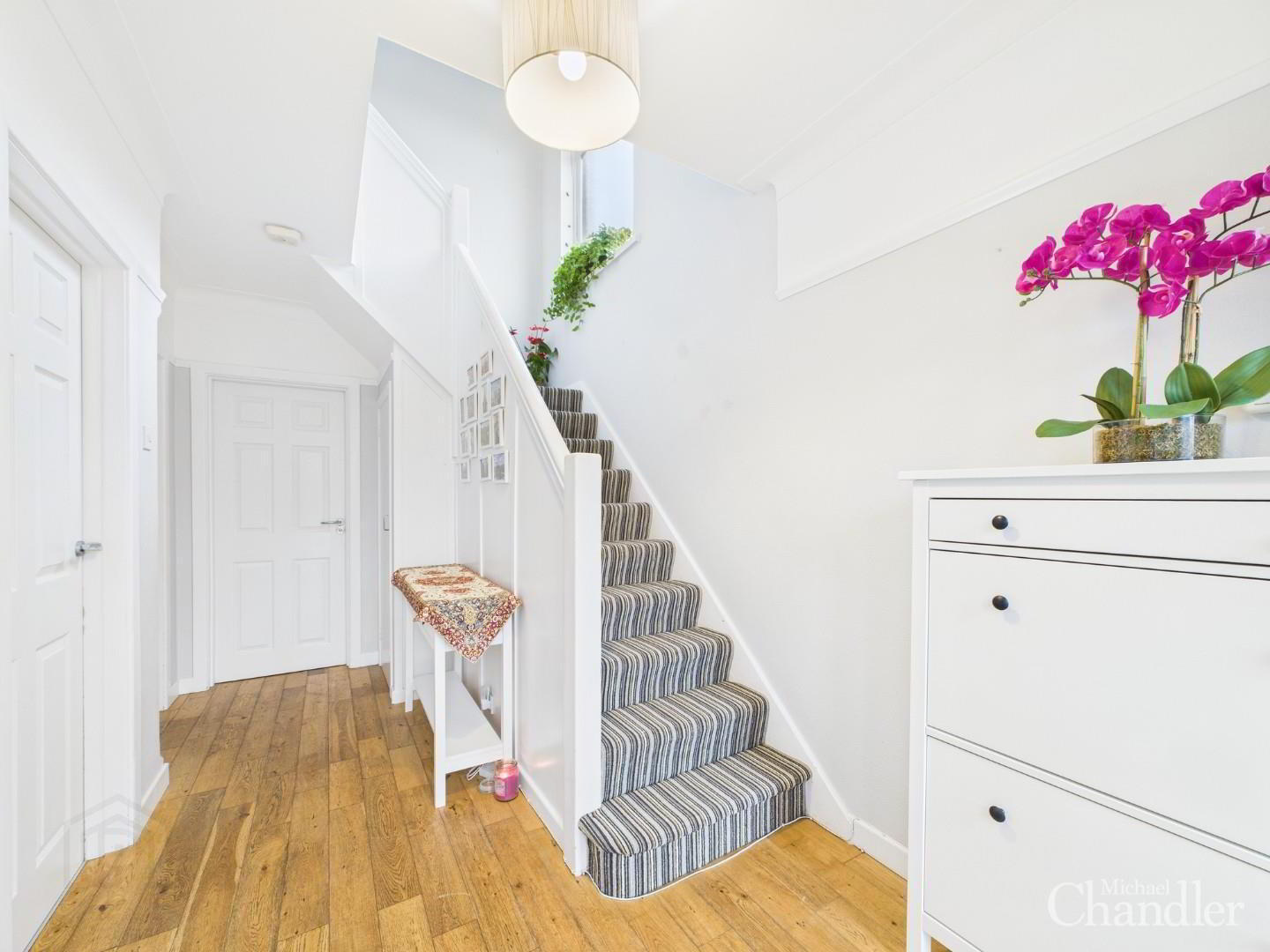3 Glendale Avenue North 2 of 22
