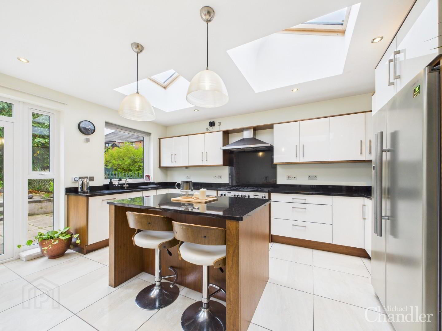 3 Glendale Avenue North 7 of 22