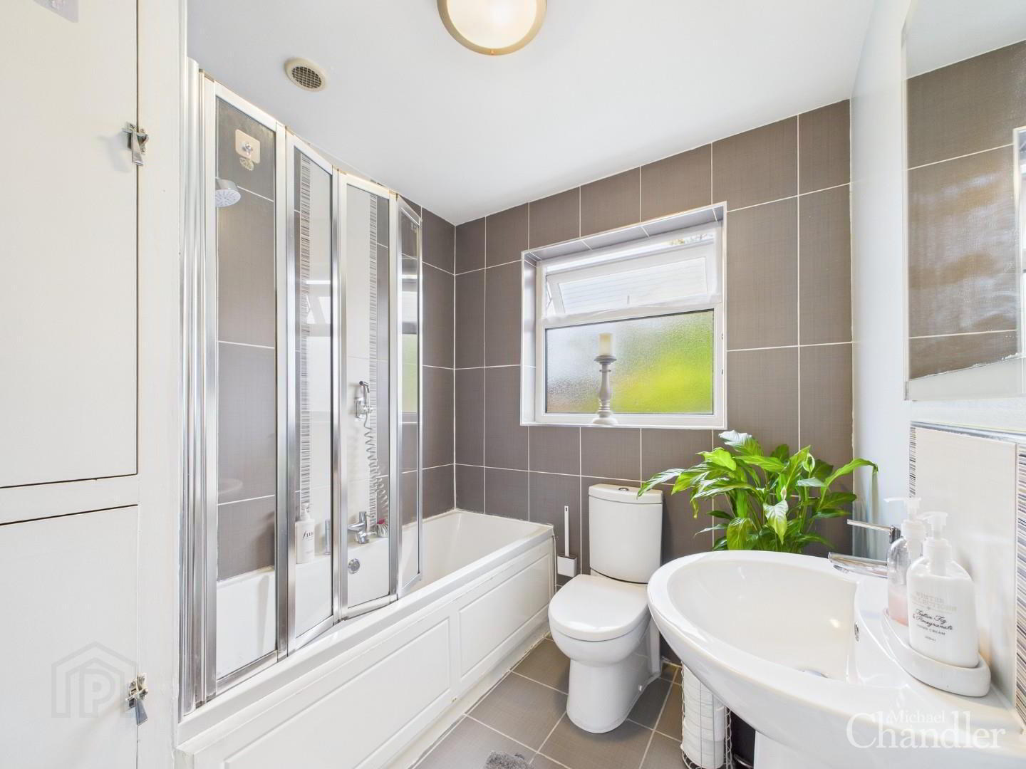 3 Glendale Avenue North 17 of 22