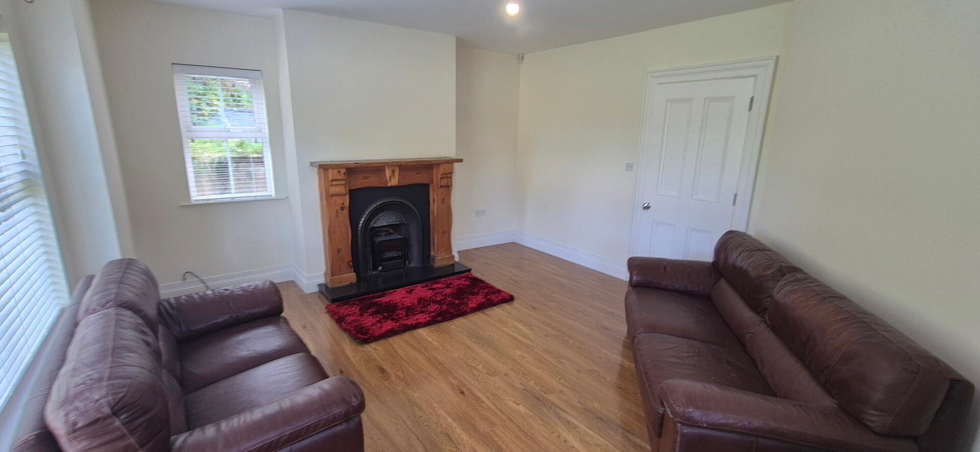 1 Waterfoot Park 2 of 21