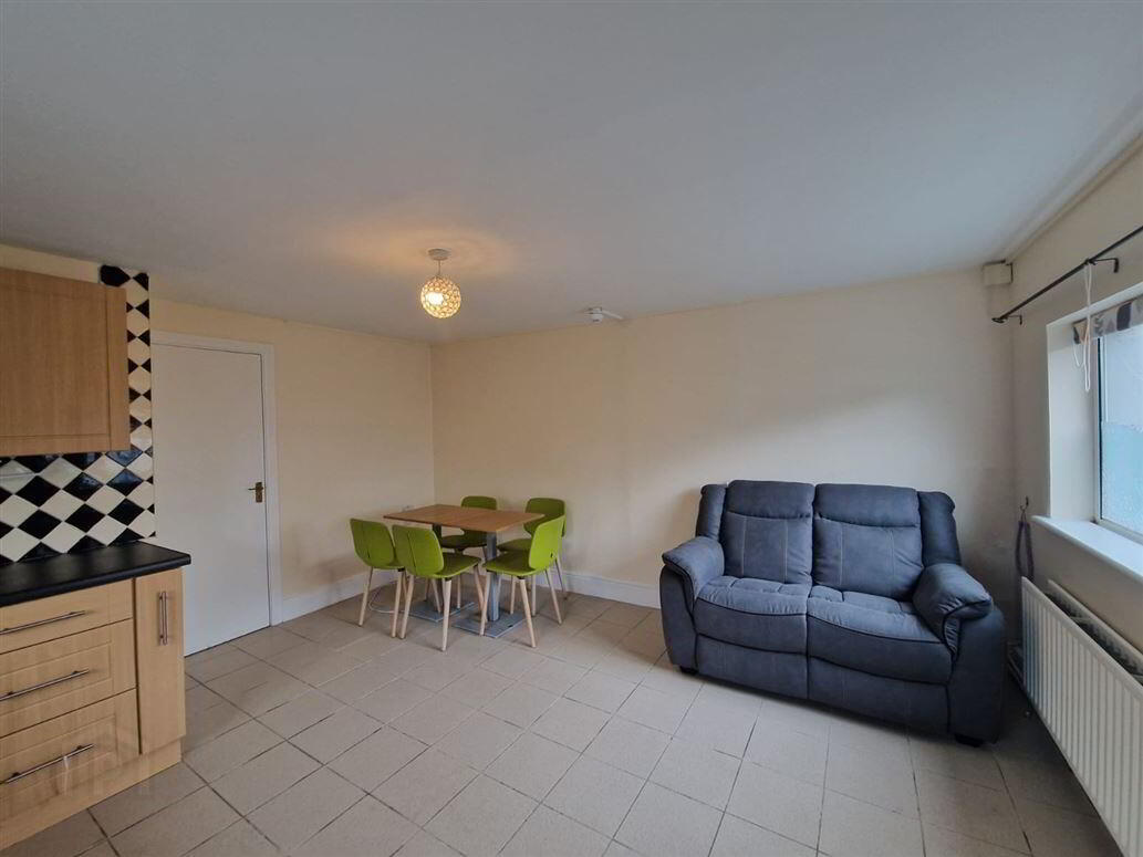 Flat 2 Fairways House, Dublin Road 1 of 6