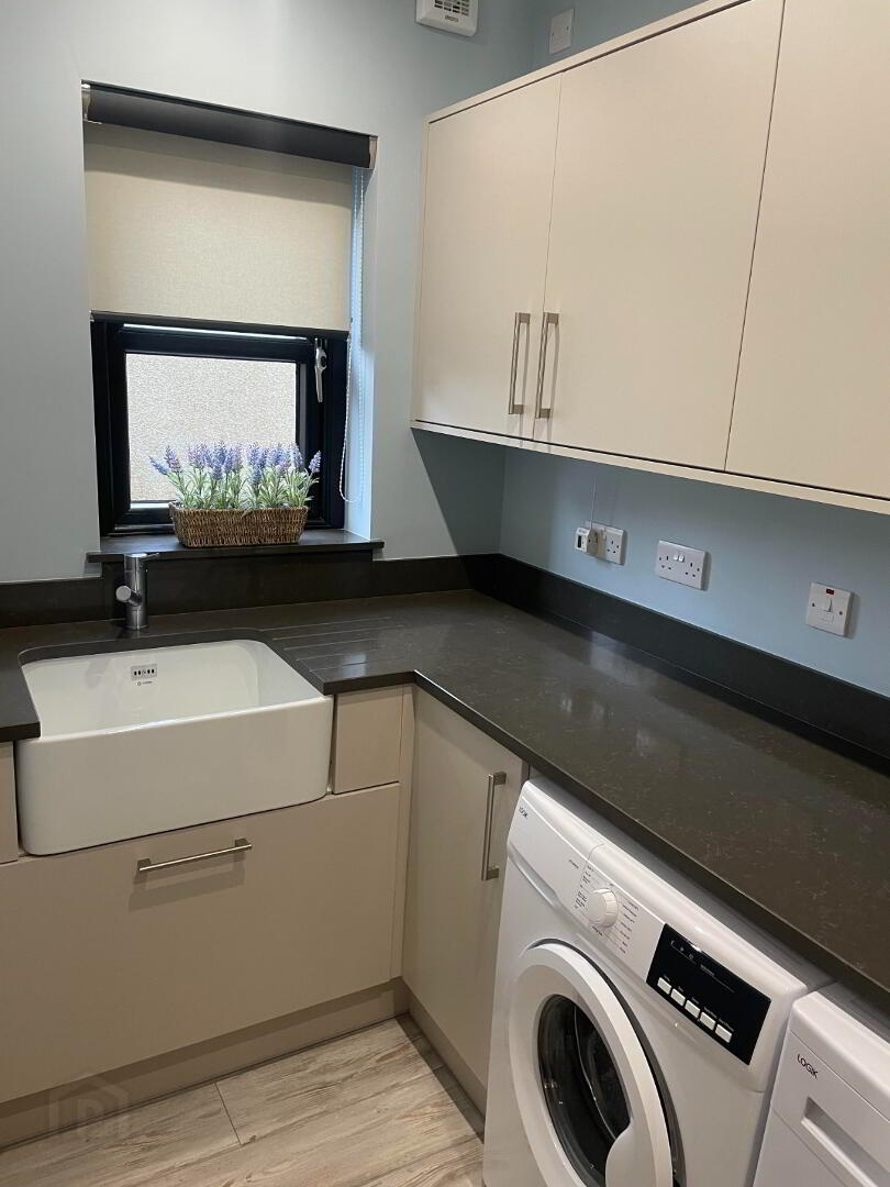 22 Thornhill 29 of 51
