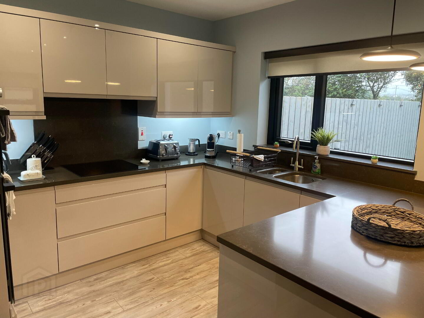 22 Thornhill 14 of 51