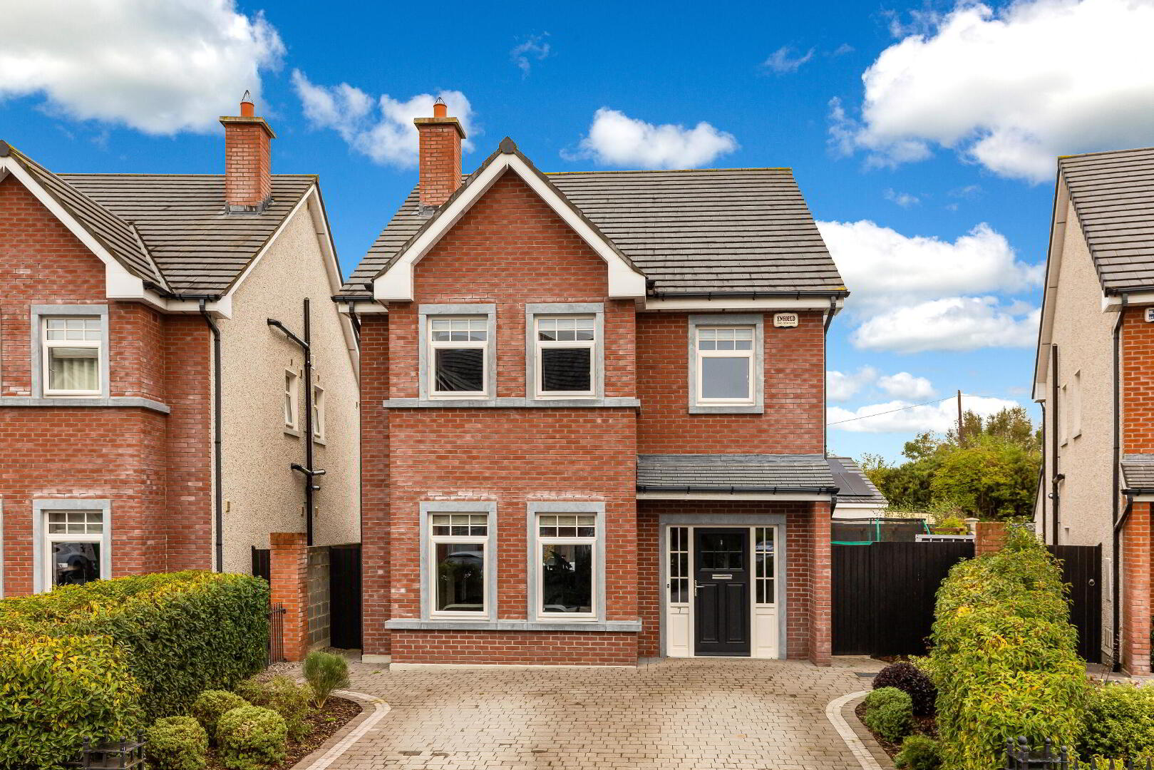7 Effernock Grove 1 of 20
