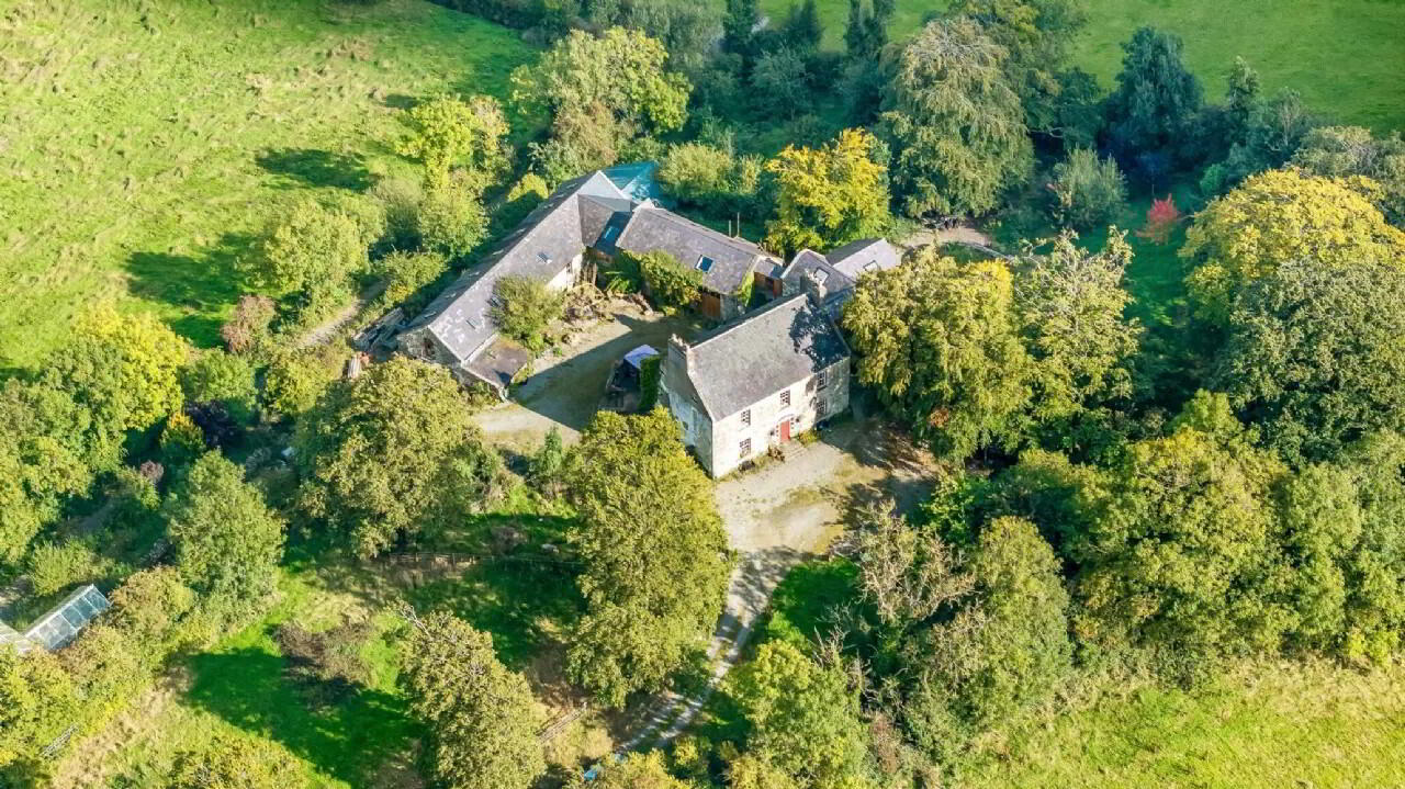 Derryvally House 1 of 47