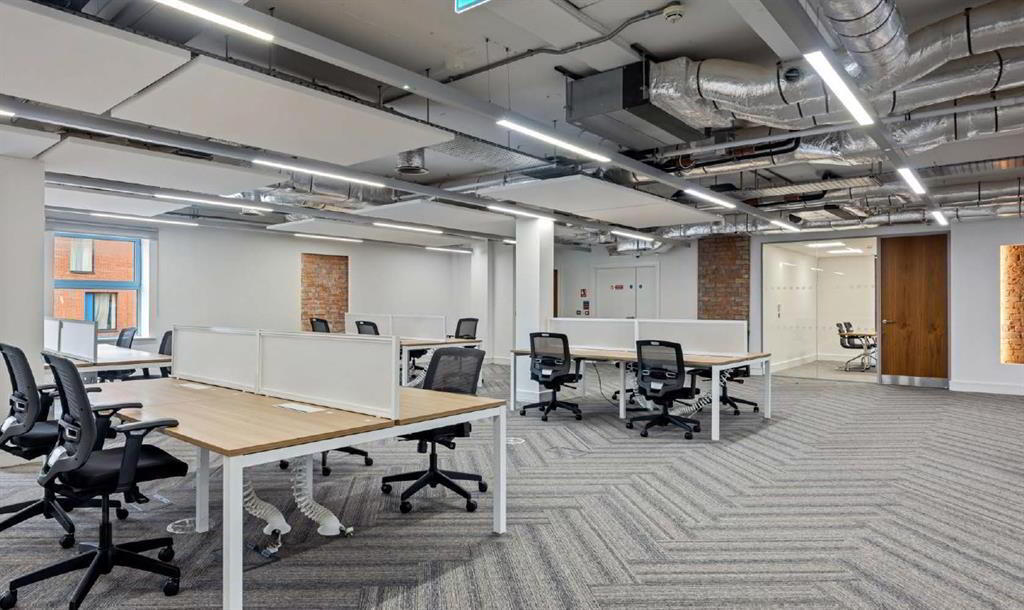 5th Floor, Lincoln Building, 27-45 Great Victoria Street 4 of 6