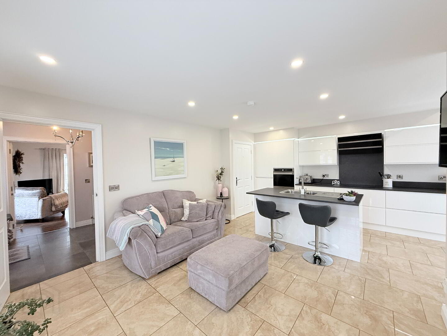 32 Abbeyfields 11 of 36