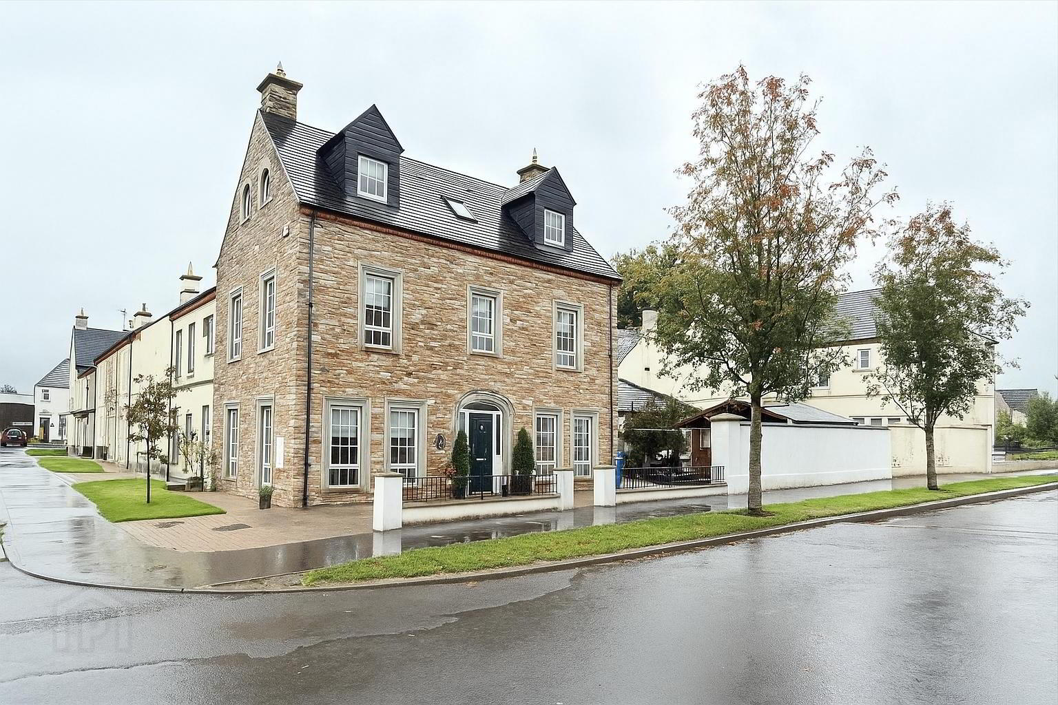 32 Abbeyfields 1 of 36