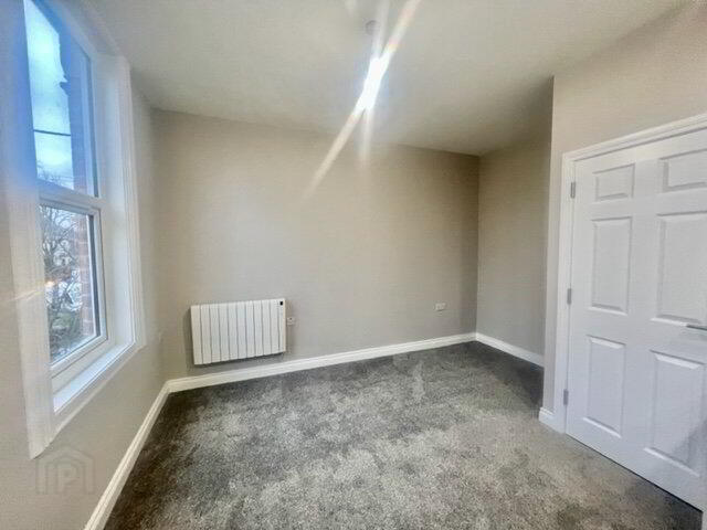 Flat 2, 49 South Parade 4 of 7