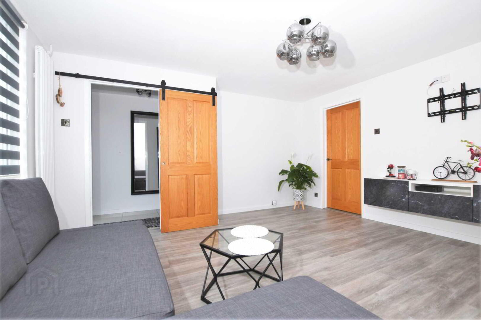 54 Glenmore Park 6 of 19