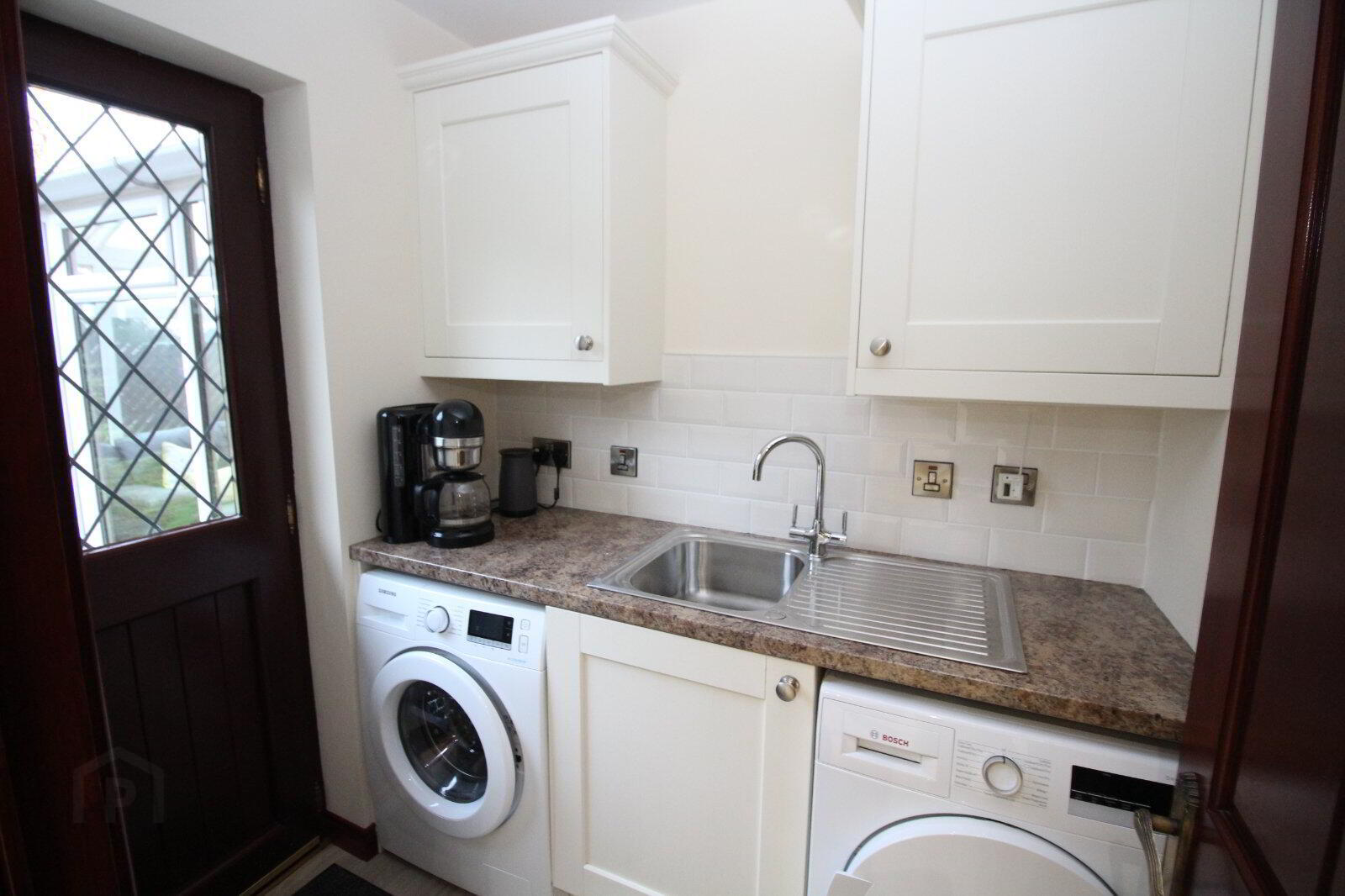 12 Craigs Road 10 of 18