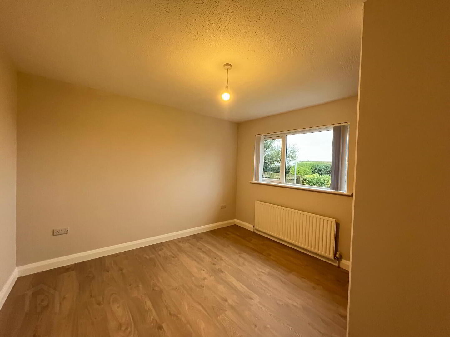 7 Vale Road 7 of 9