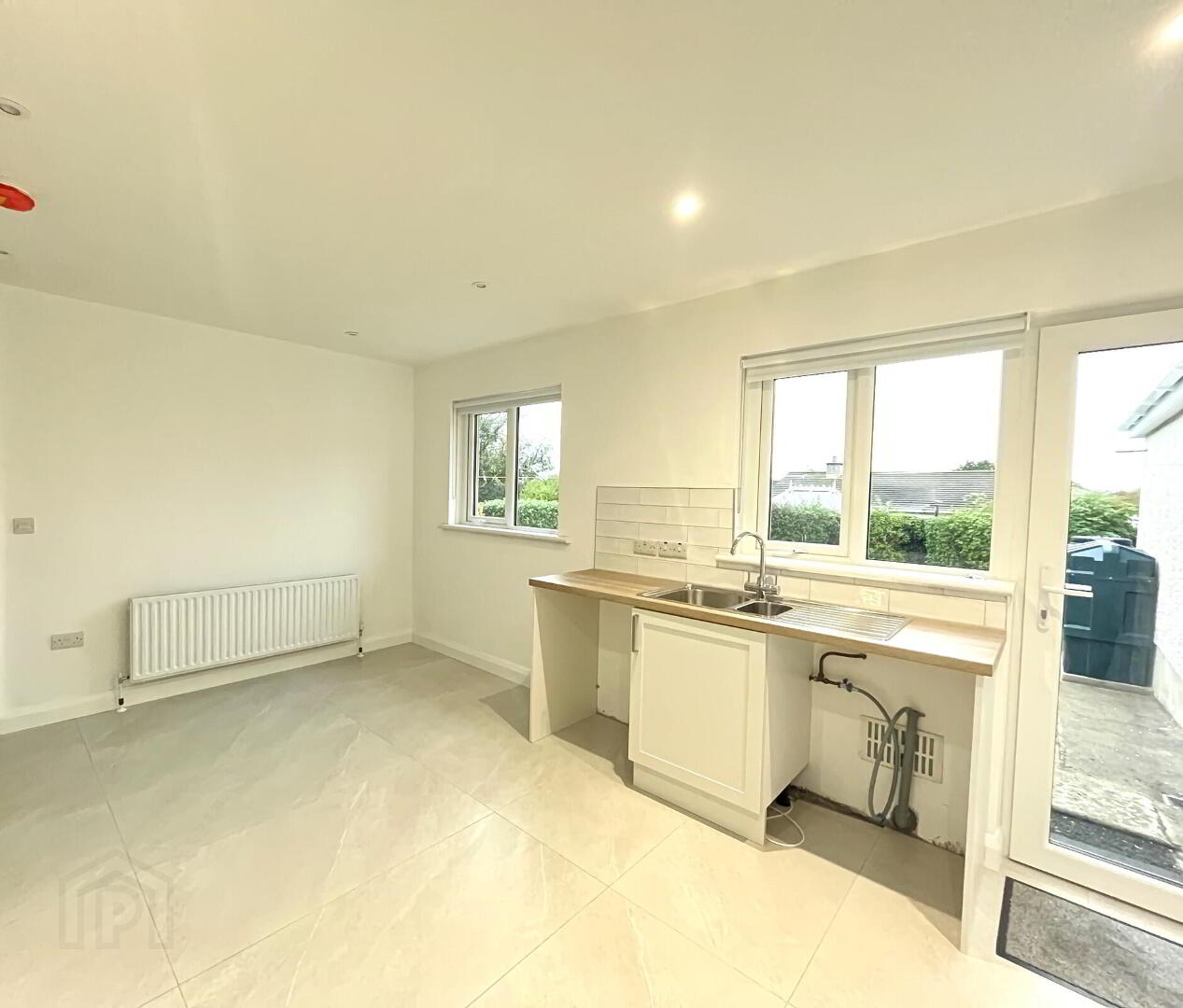 7 Vale Road 5 of 9