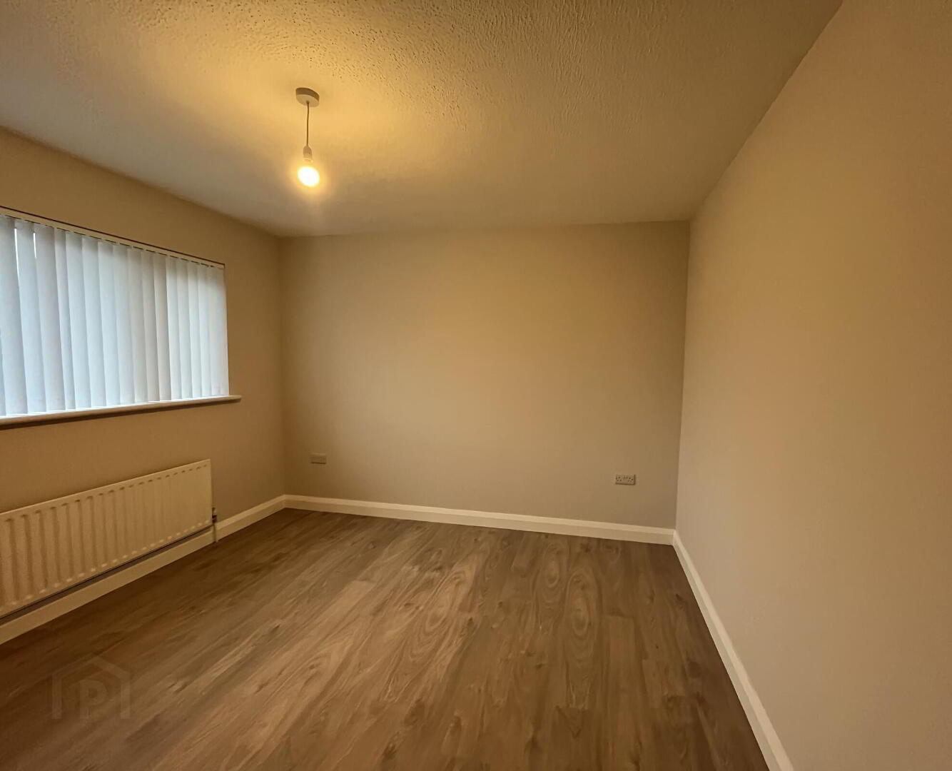 7 Vale Road 6 of 9