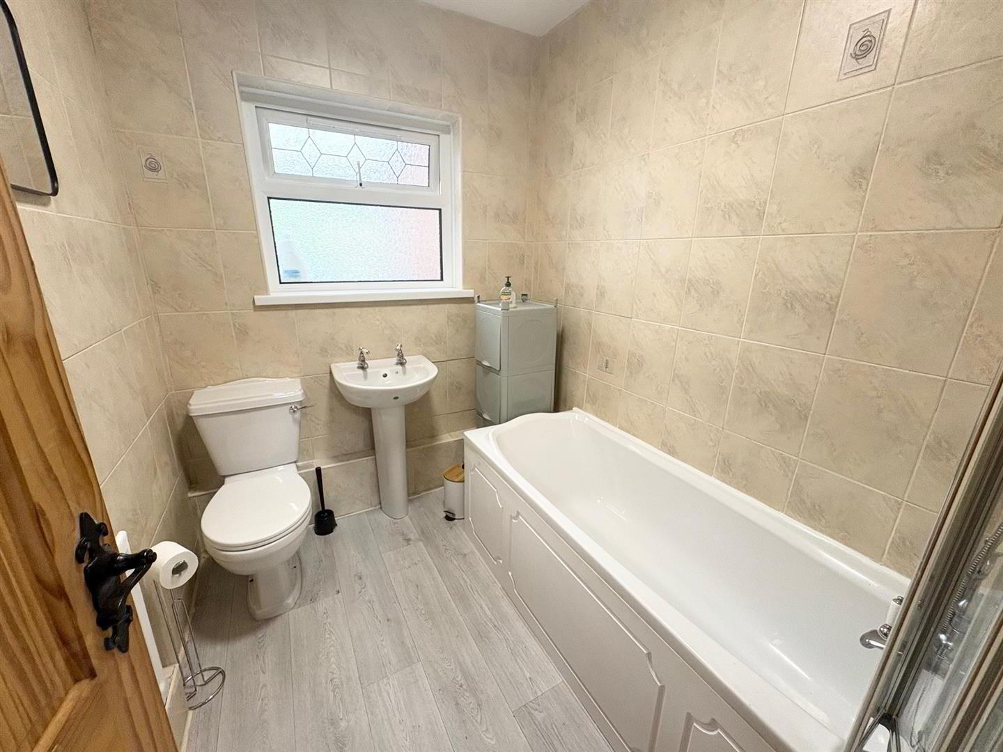 52 Breda Road 11 of 12