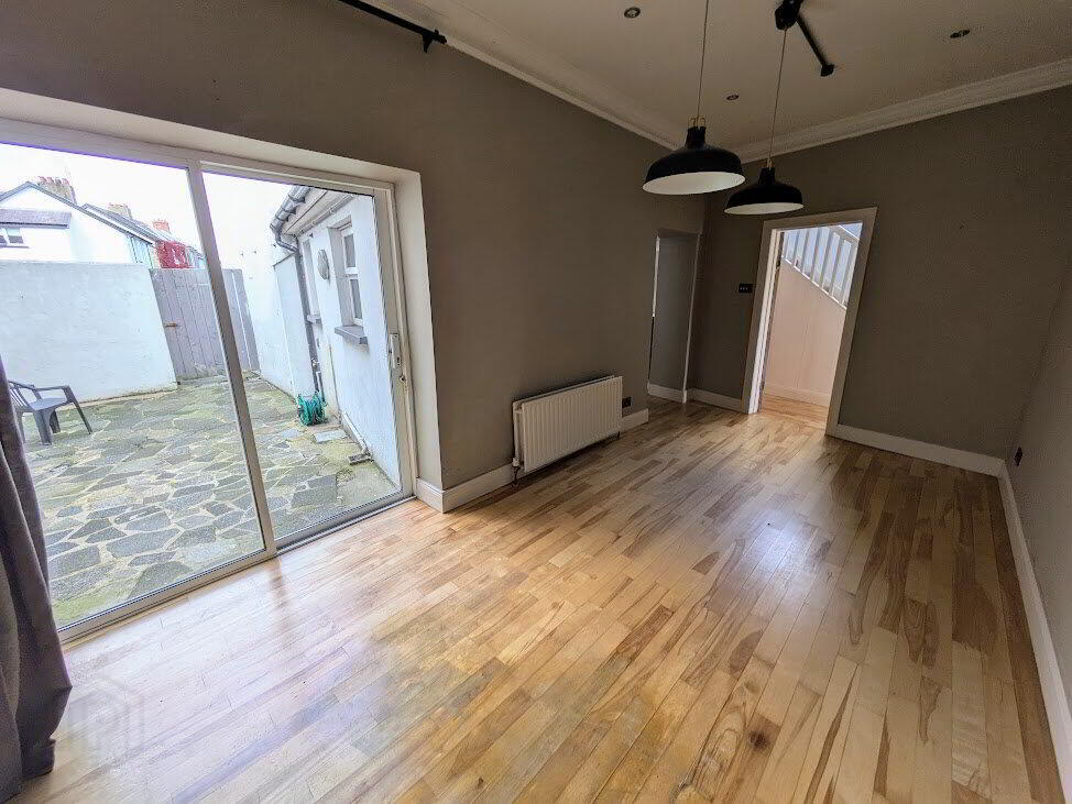 35 Groomsport Road 6 of 20