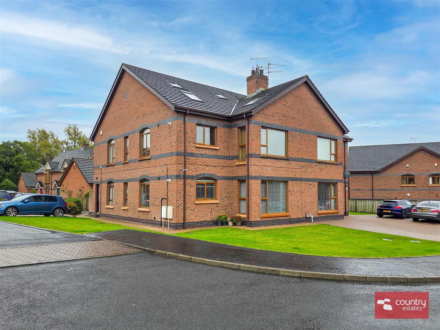 11 Meadowbank 1 of 38