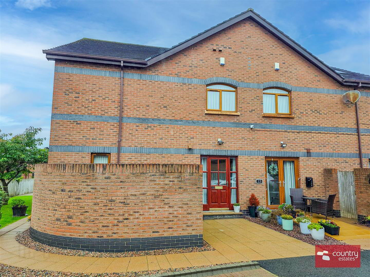 11 Meadowbank 2 of 38