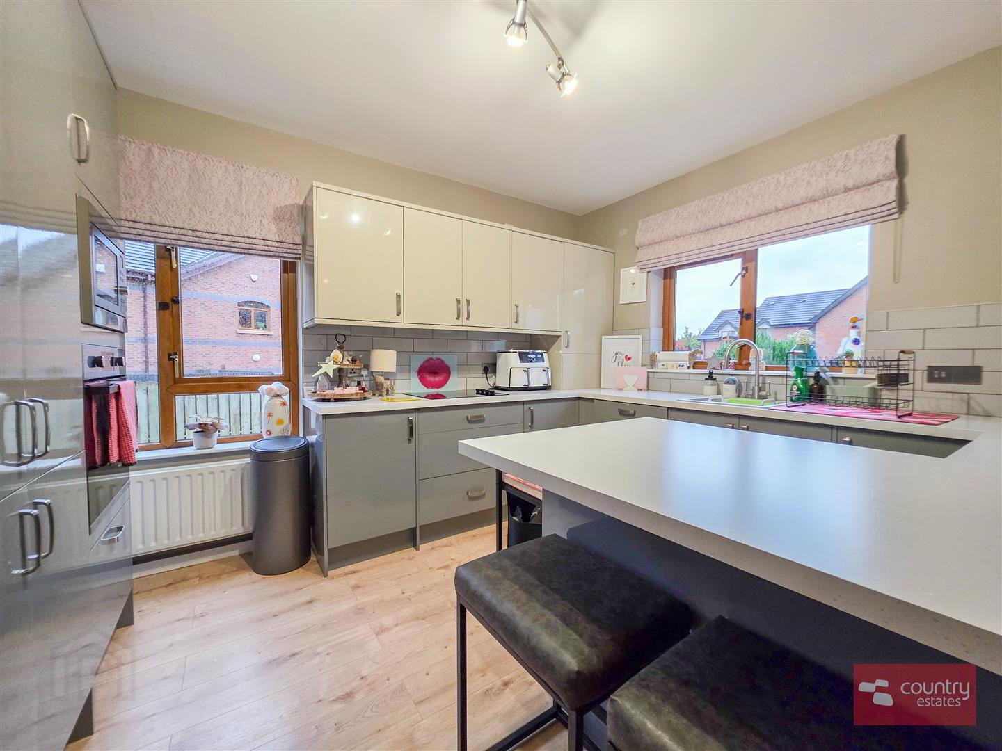 11 Meadowbank 16 of 38